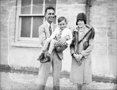 Reg L. Robbins with son Jack Robbins and wife Gladys Robbins