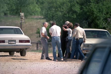 Mike Von Erich's body found near Lake Lewisville with family at the scene