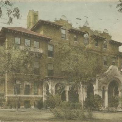 Postcard of the Providence Sanitarium, Waco, Texas