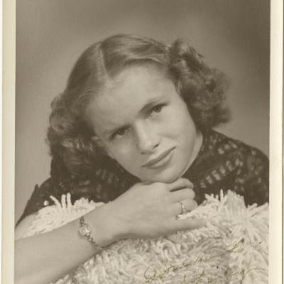 Shirley Sue Smith portrait.